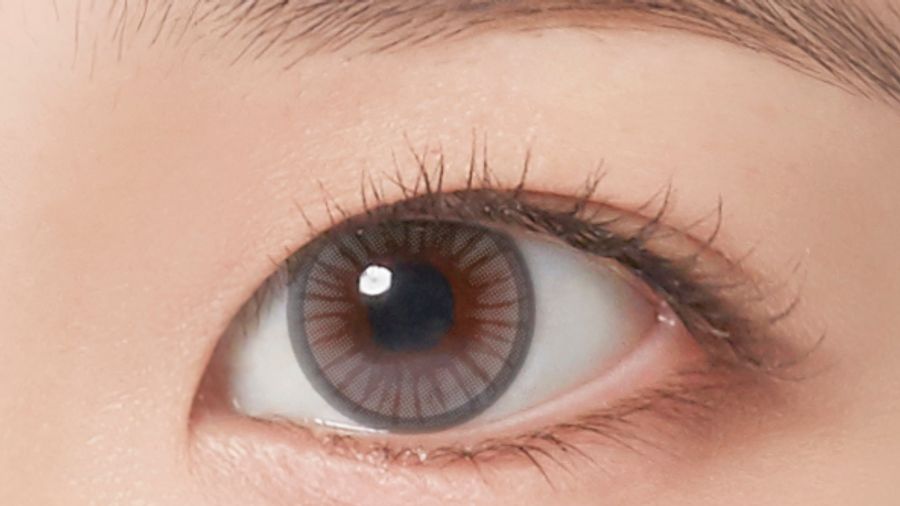 How to Choose the Right Coloured Lens for Your Look