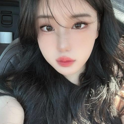 Oh Hee-won (오희원) look 1