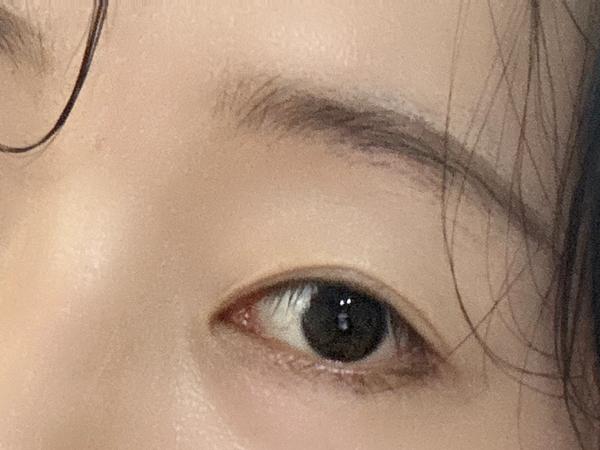 Kwon Jung-ah (권정아) wearing NEOiSM