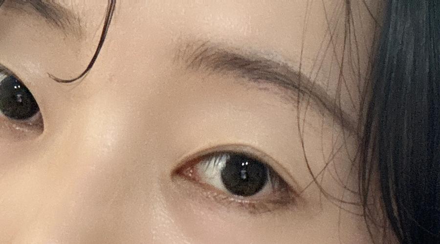 Kwon Jung-ah (권정아) eye close-up wearing NEOiSM