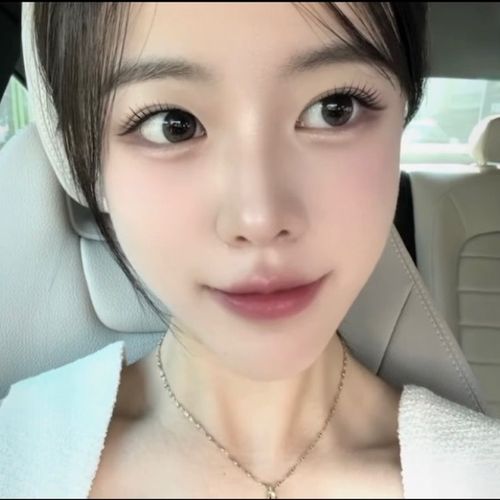 Byun Yu-bin (변유빈) look 6