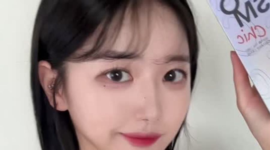 Yang Hee-young (양희영) eye close-up wearing NEOiSM