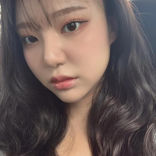 Nam Dasol (남다솔) look 2