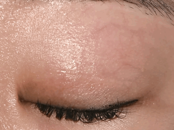 Oh Hee-won (오희원) wearing NEOiSM