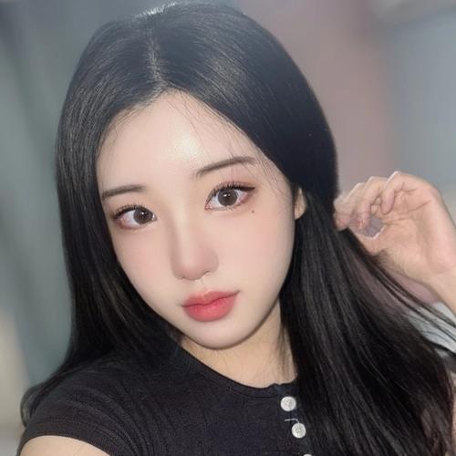 Oh Hee-won (오희원) look 2