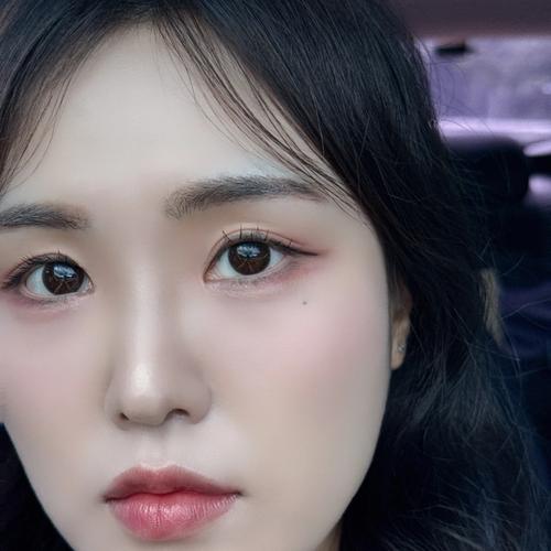 Um Ji-young (엄지영) look 4