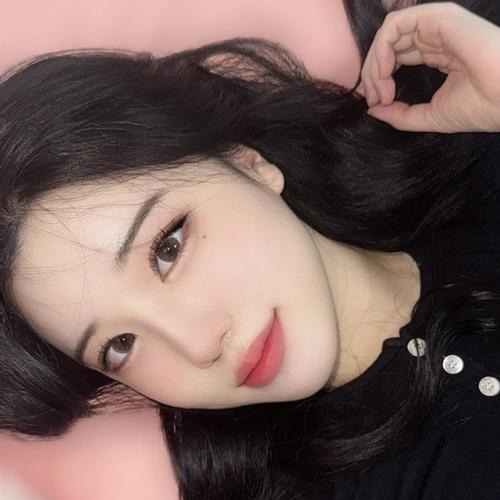 Oh Hee-won (오희원) look 1