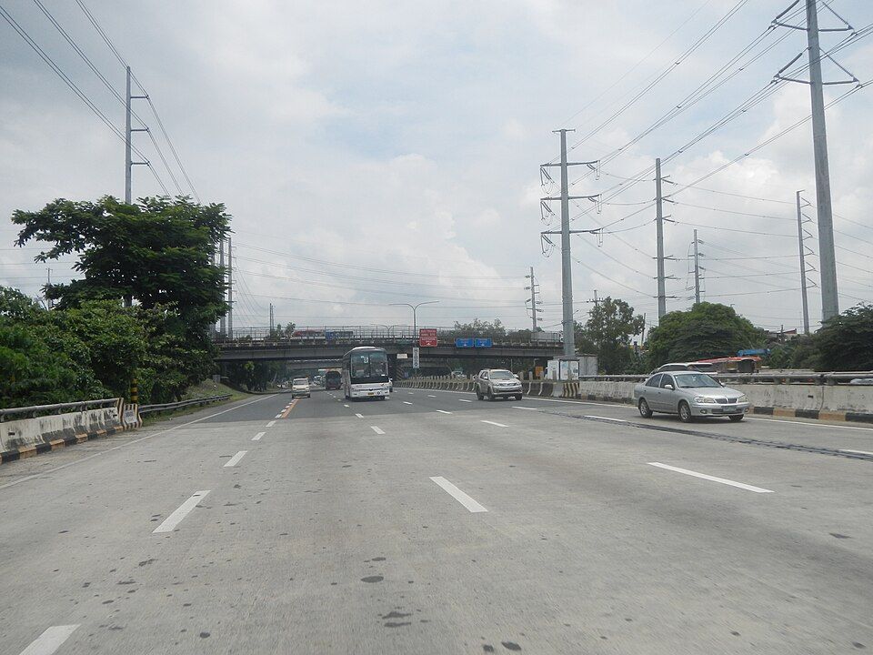 Toll hikes at SLEX, STAR Tollway