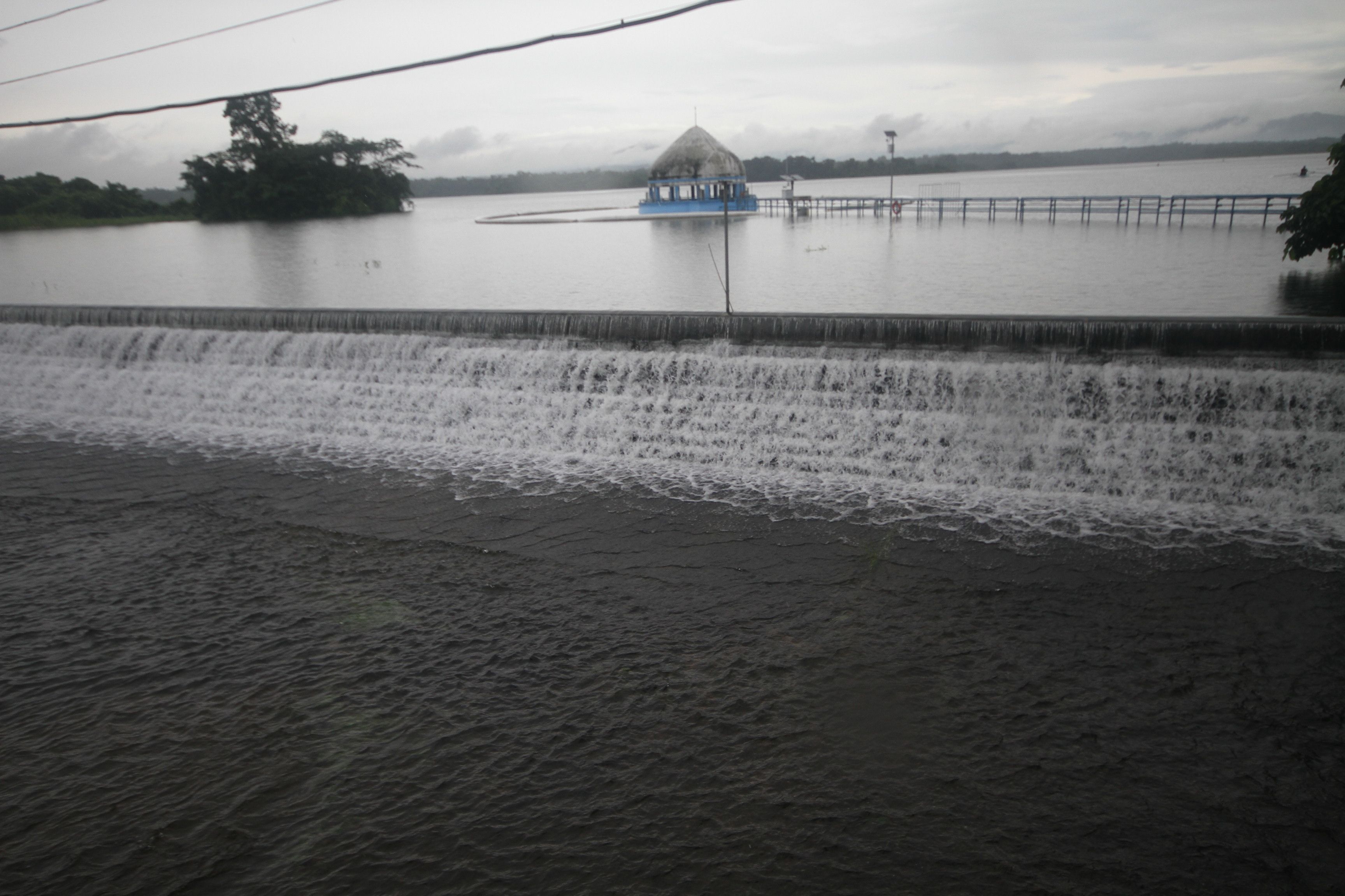 LA MESA DAM OVERFLOWS