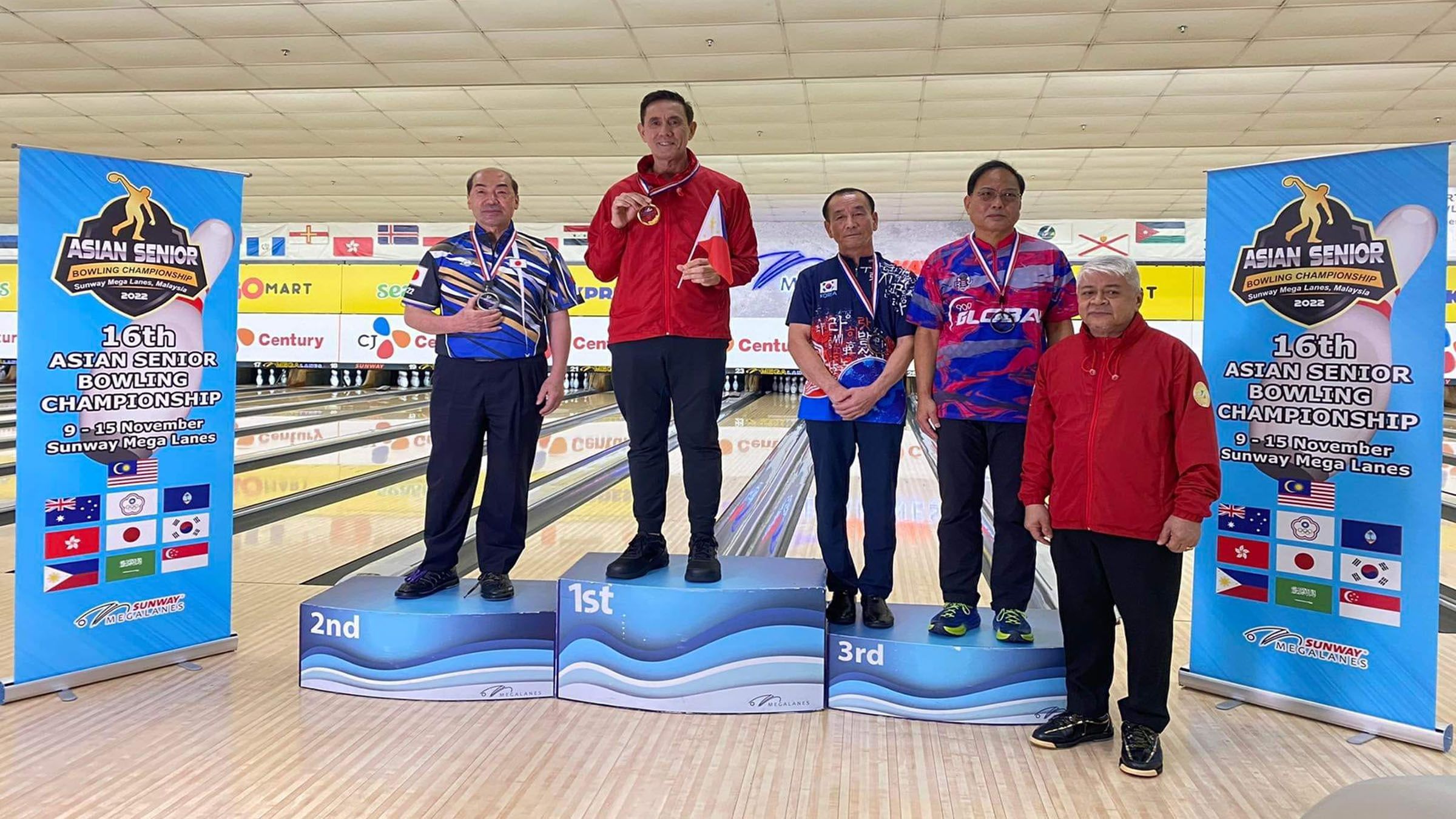 Paeng Nepomuceno clinches gold at the Asian Senior Bowling Championship