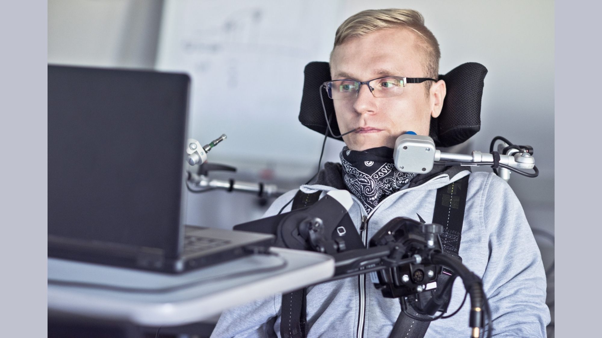 Paralyzed man writes actual sentences using only his imagination