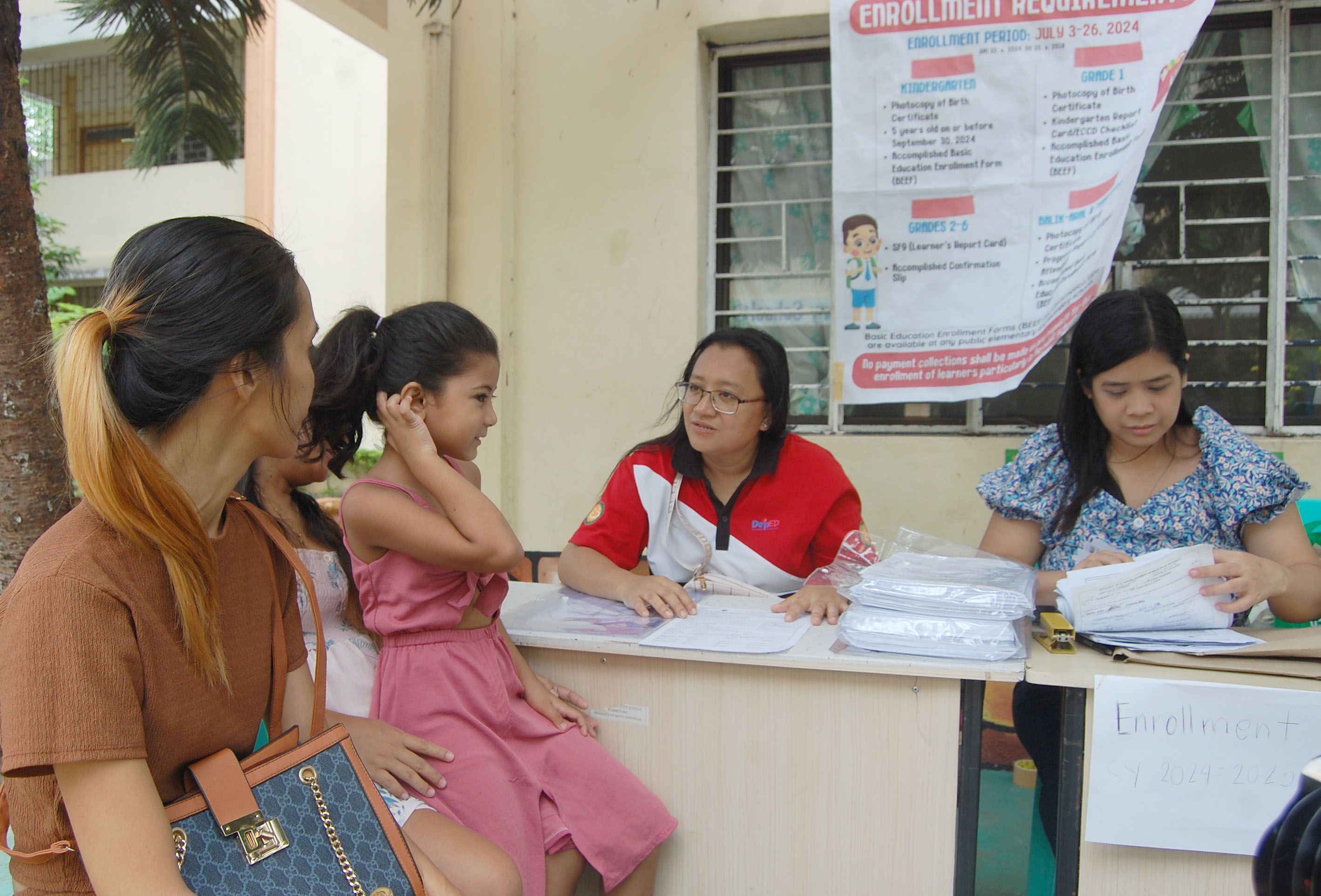 SCHOOL ENROLMENT RUSH