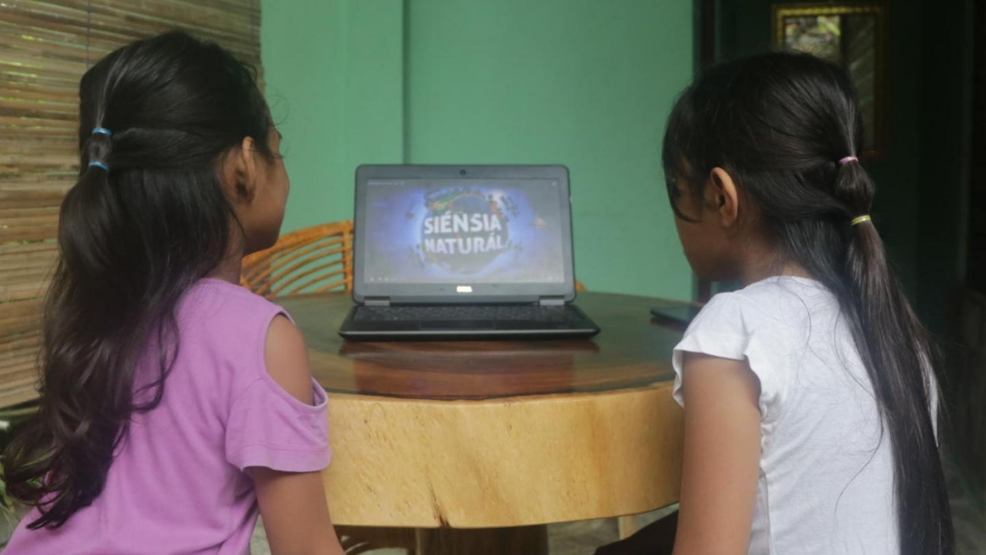  Keep them safe; parents urged to watch kids' online activities