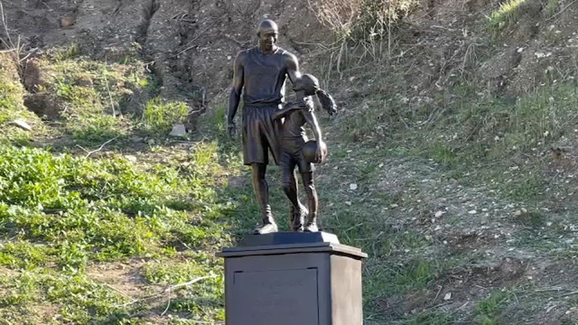 Statue of Kobe and Gigi Brayant stands at hilltop of crash site photo ABC7