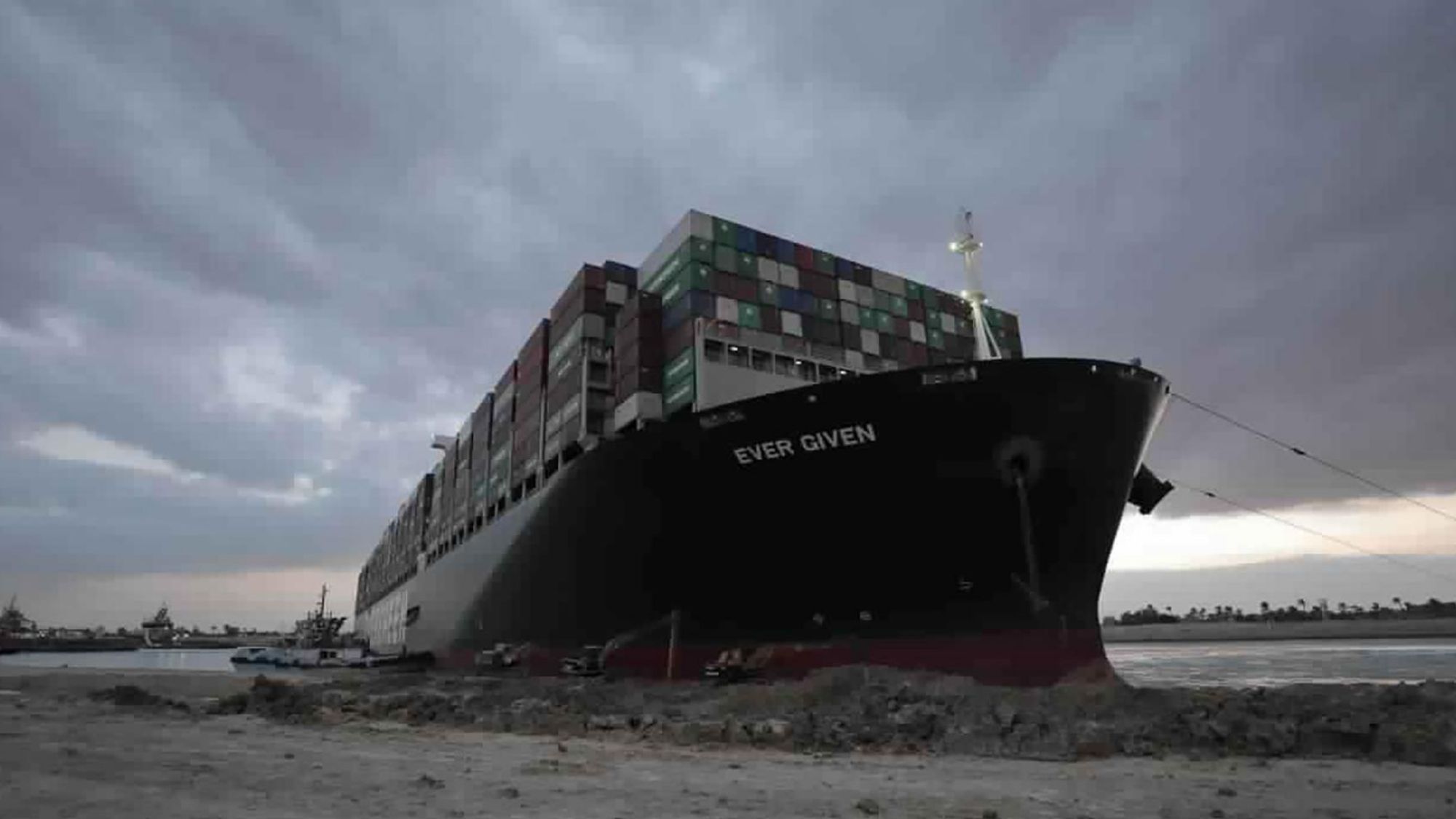 Stranded ship at Suez, Canal 