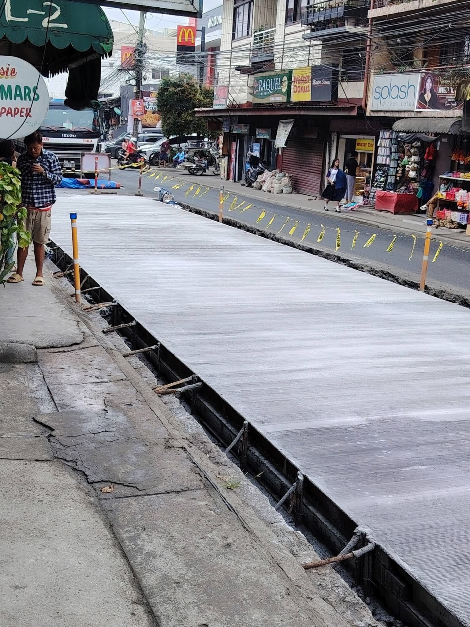 Maharlika Highway sa Gumaca, sinesementuhan na