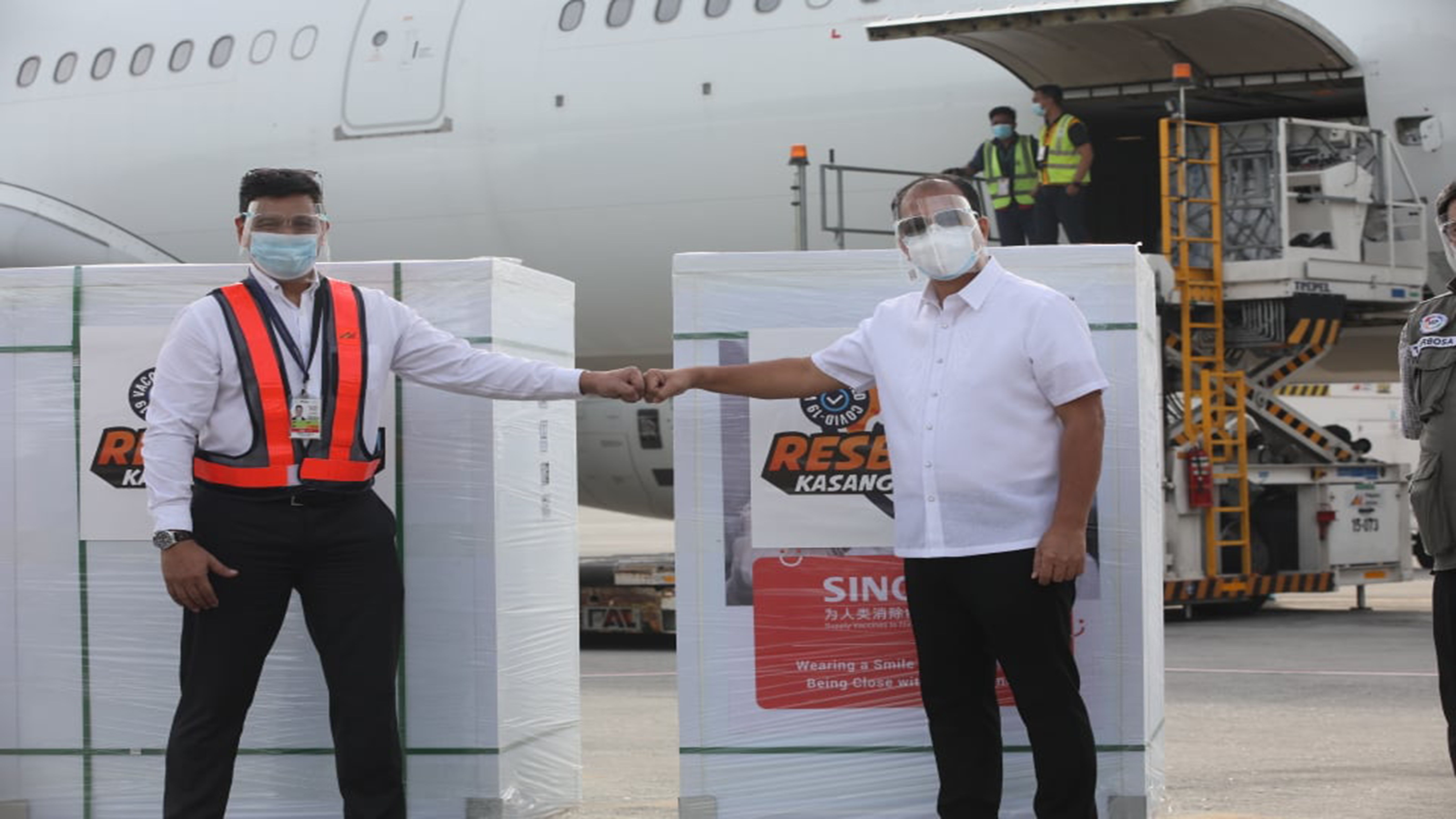 2-M SINOVAC VACCINES ARRIVE IN PH photo by Mike Taboy