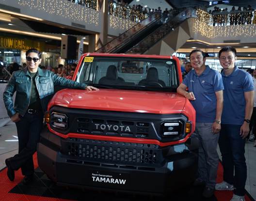 Coco Martin draws massive crowd in Tacloban for Toyota Tamaraw roadshow