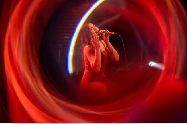 Morissette celebrates 15th anniversary with concert