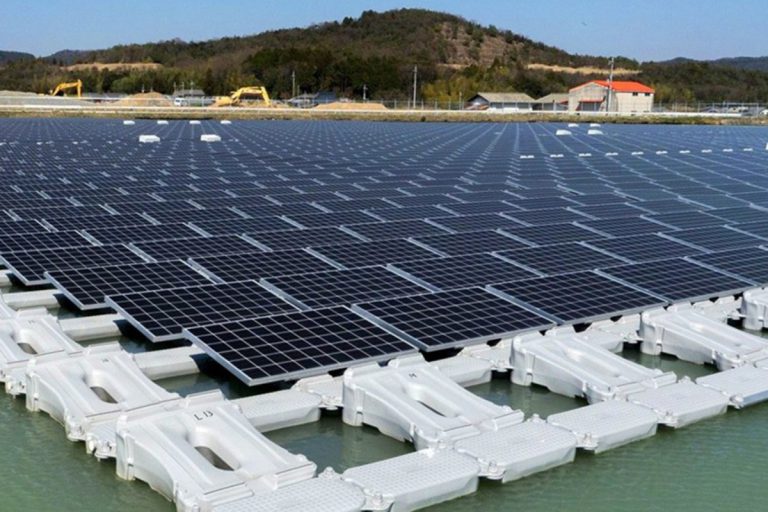 LAGUNA DE BAY  AS SOLAR BED?