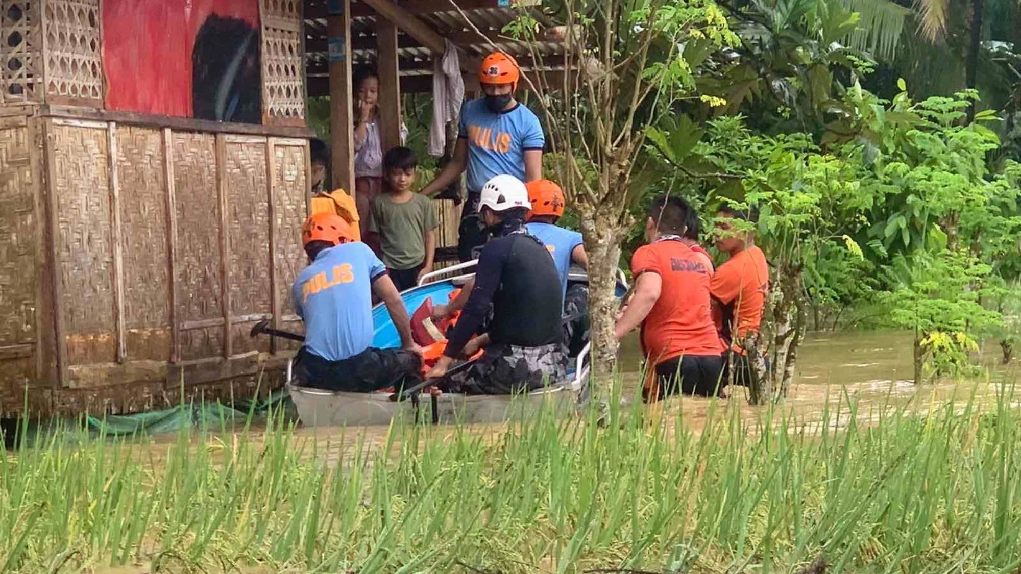 Jolina's fury! 14 fishermen missing; thousands evacuated photo from Philippine Coast Guard