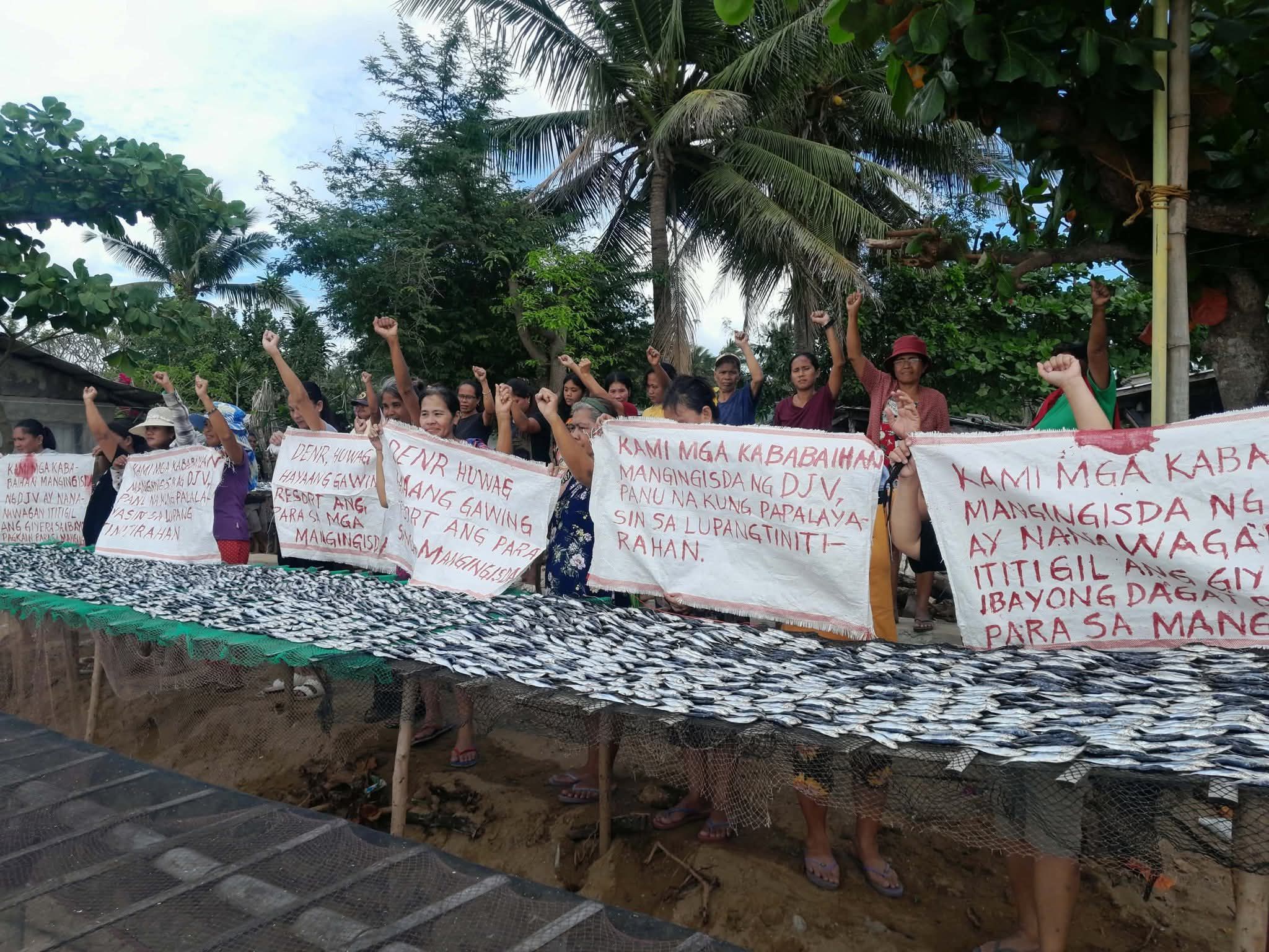 Protesta ng kababaihan para sa karagatan