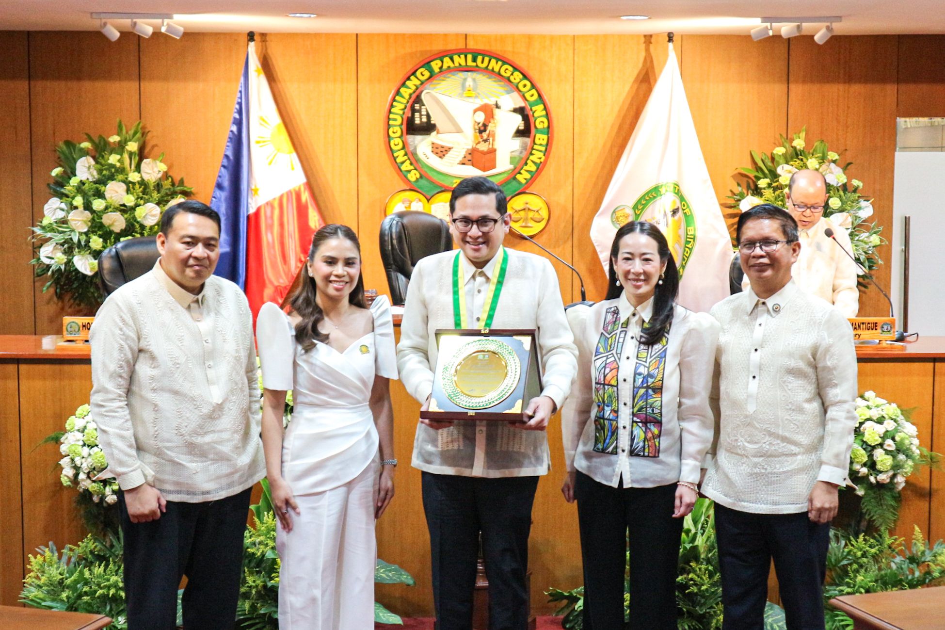 'Makikinig at aaksyon'