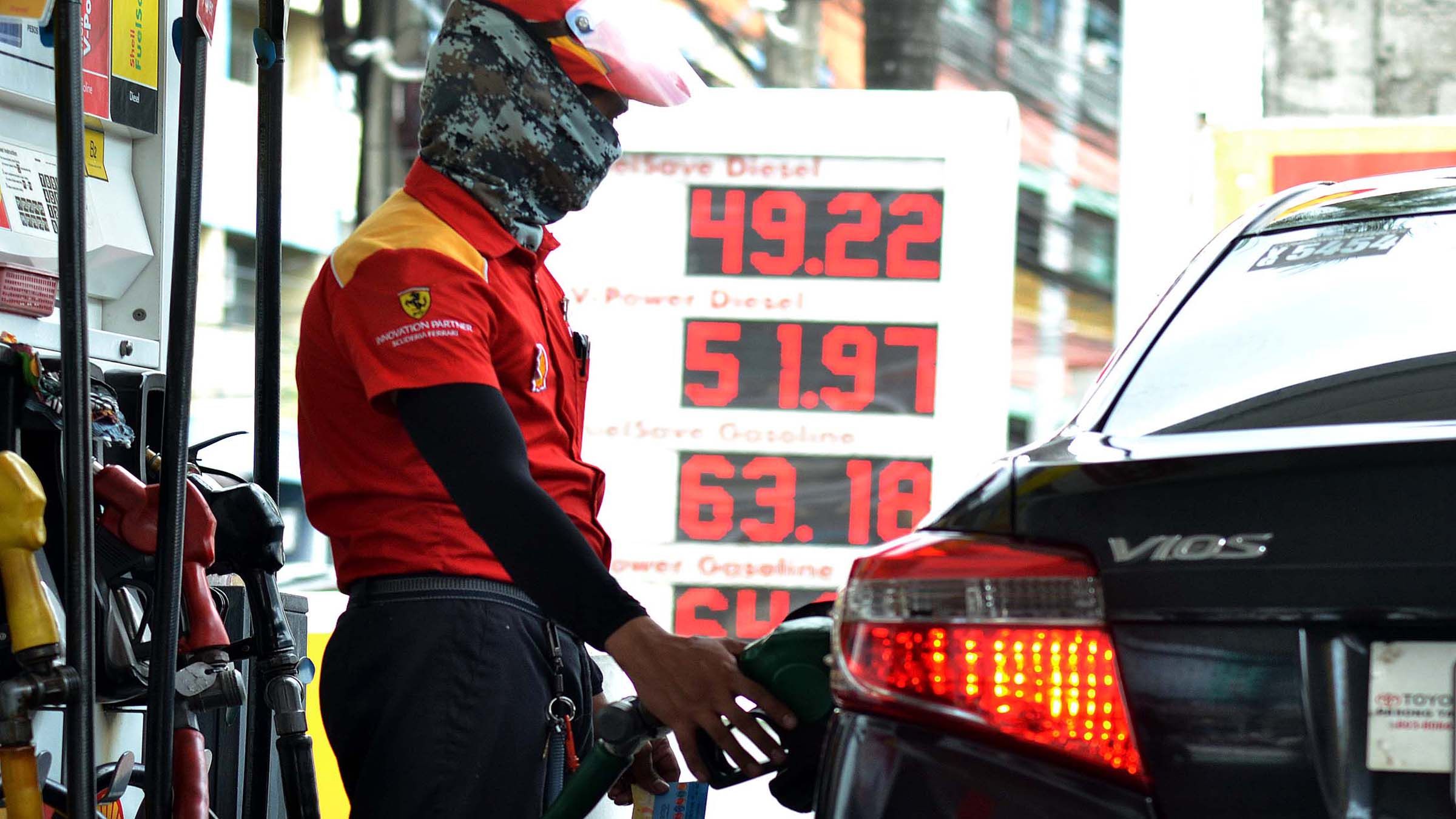 Surging oil prices dampen recovery