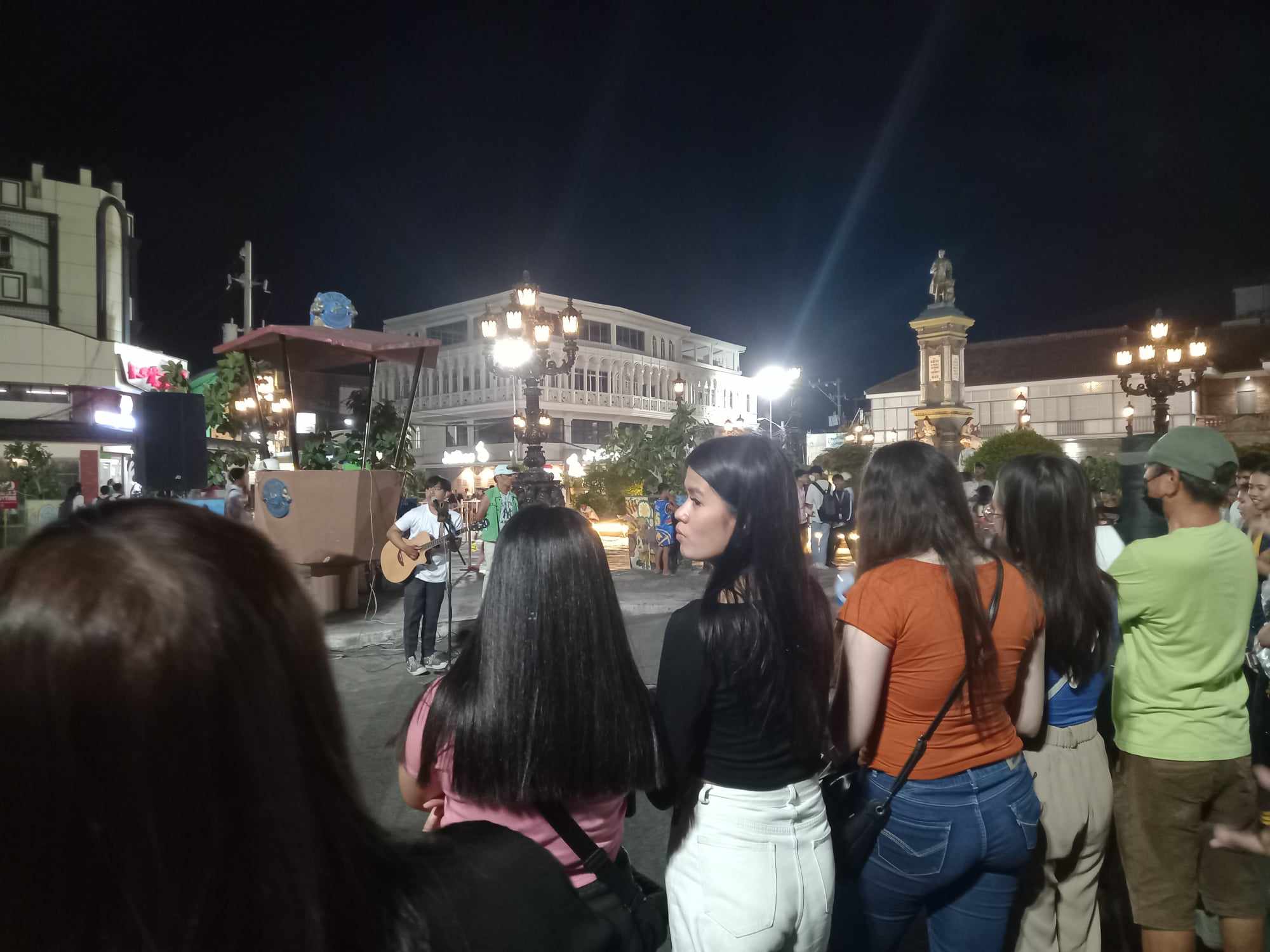 Binan’s Plaza Rizal becomes a nightly concert stage