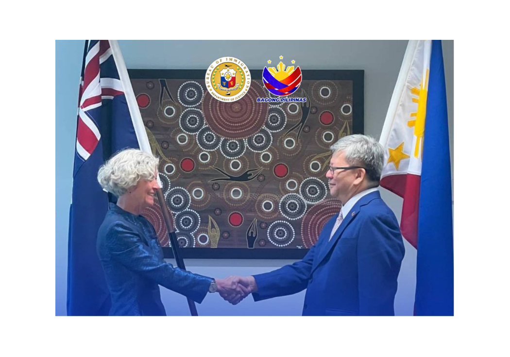 BI Commissioner Norman Tansingco (right) shakes hands with an Australian official during the BI's four-day visit to Australia to gain insights on border management.