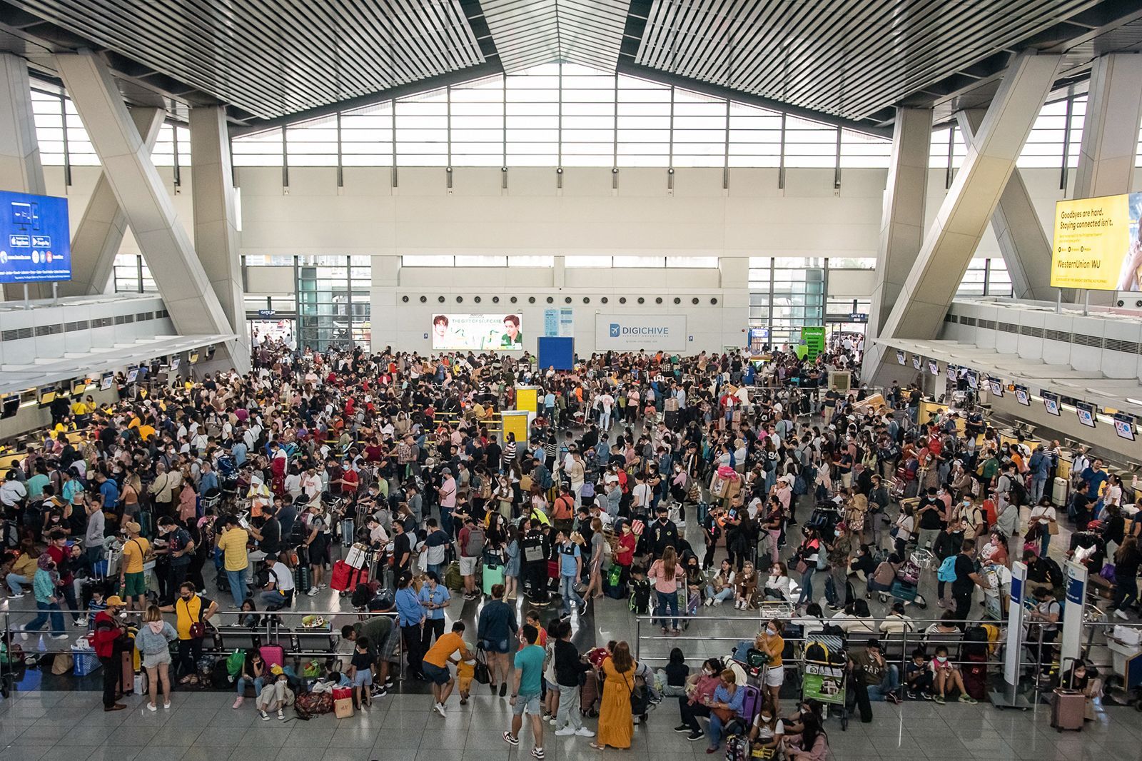  3 major airlines welcome lifting of face mask