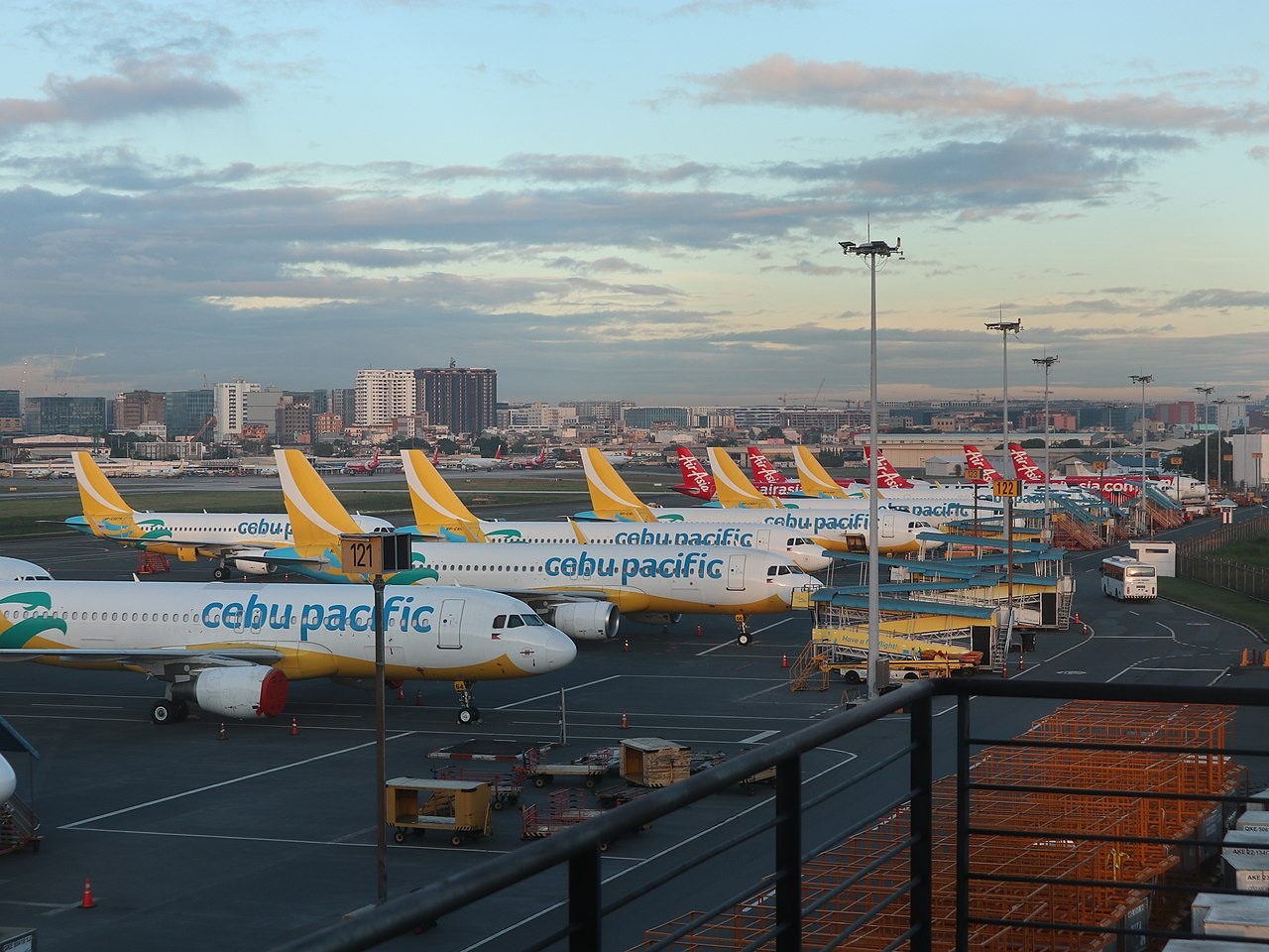 PH airlines issue advisories on Middle East flights