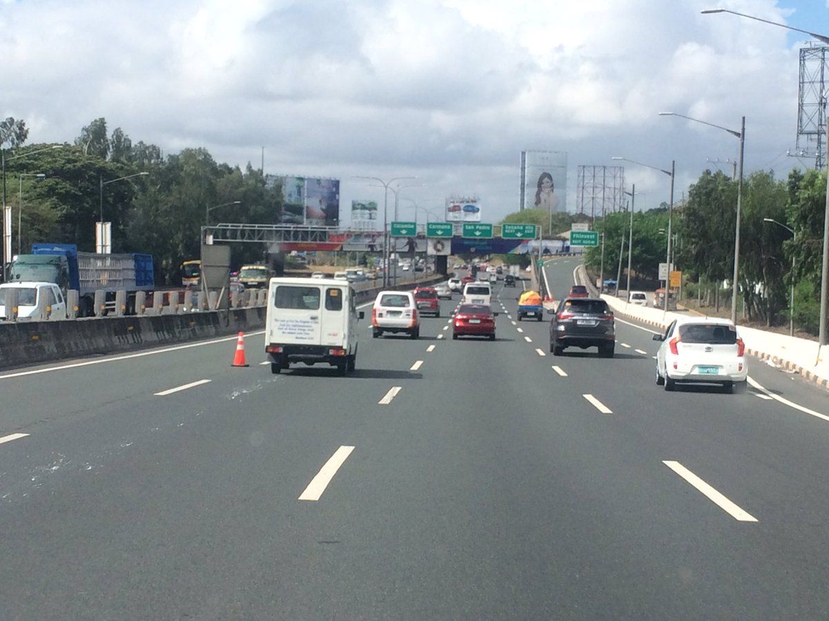 SLEx-Alabang southbound toll plaza