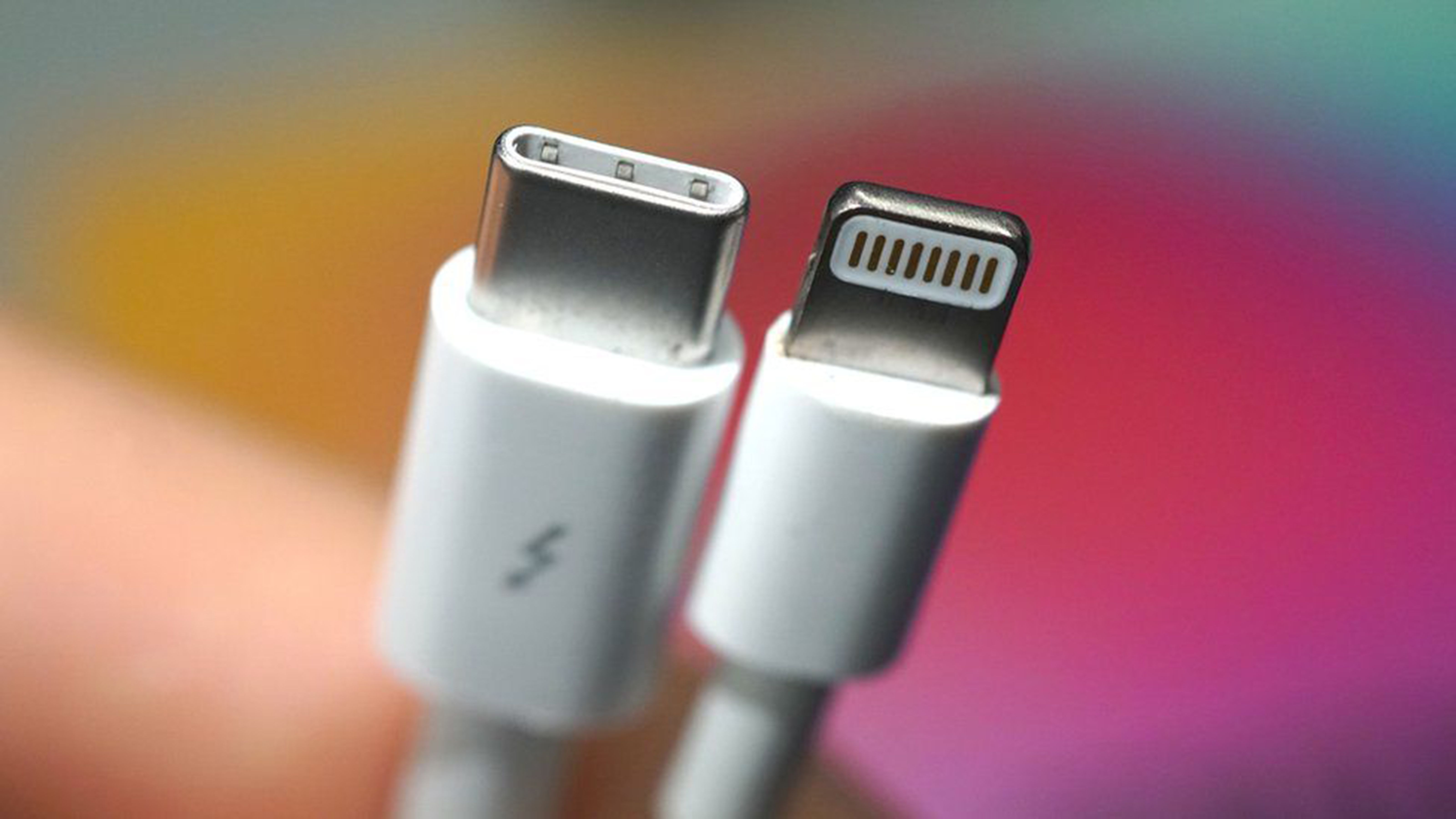 Putting the ‘universal’ in USB Apple may be forced to use USB-C ports on iPhones photo from BBC