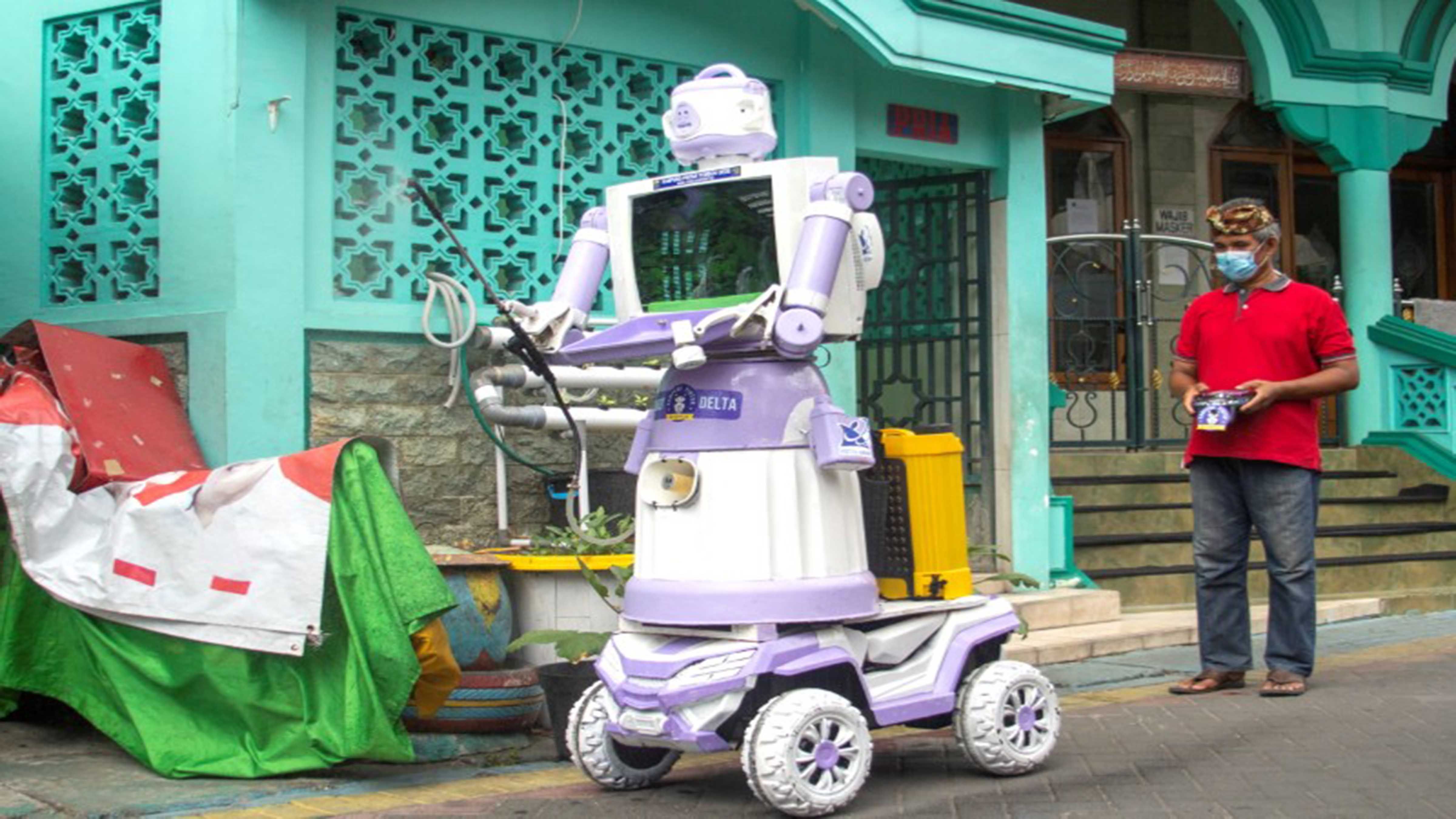 Homemade robot brings joy to Covid-19 patients in Indonesia photo from Reuters