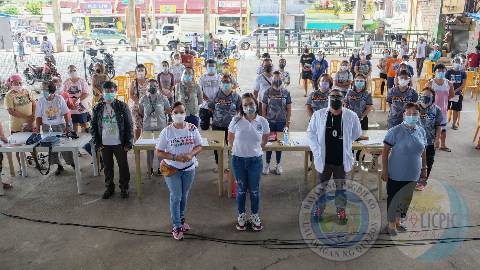 Libreng anti-flu vaccination para sa mga ‘palengkero’ ng Pagbilao photo by Municipality of Pagbilao Quezon, Facebook