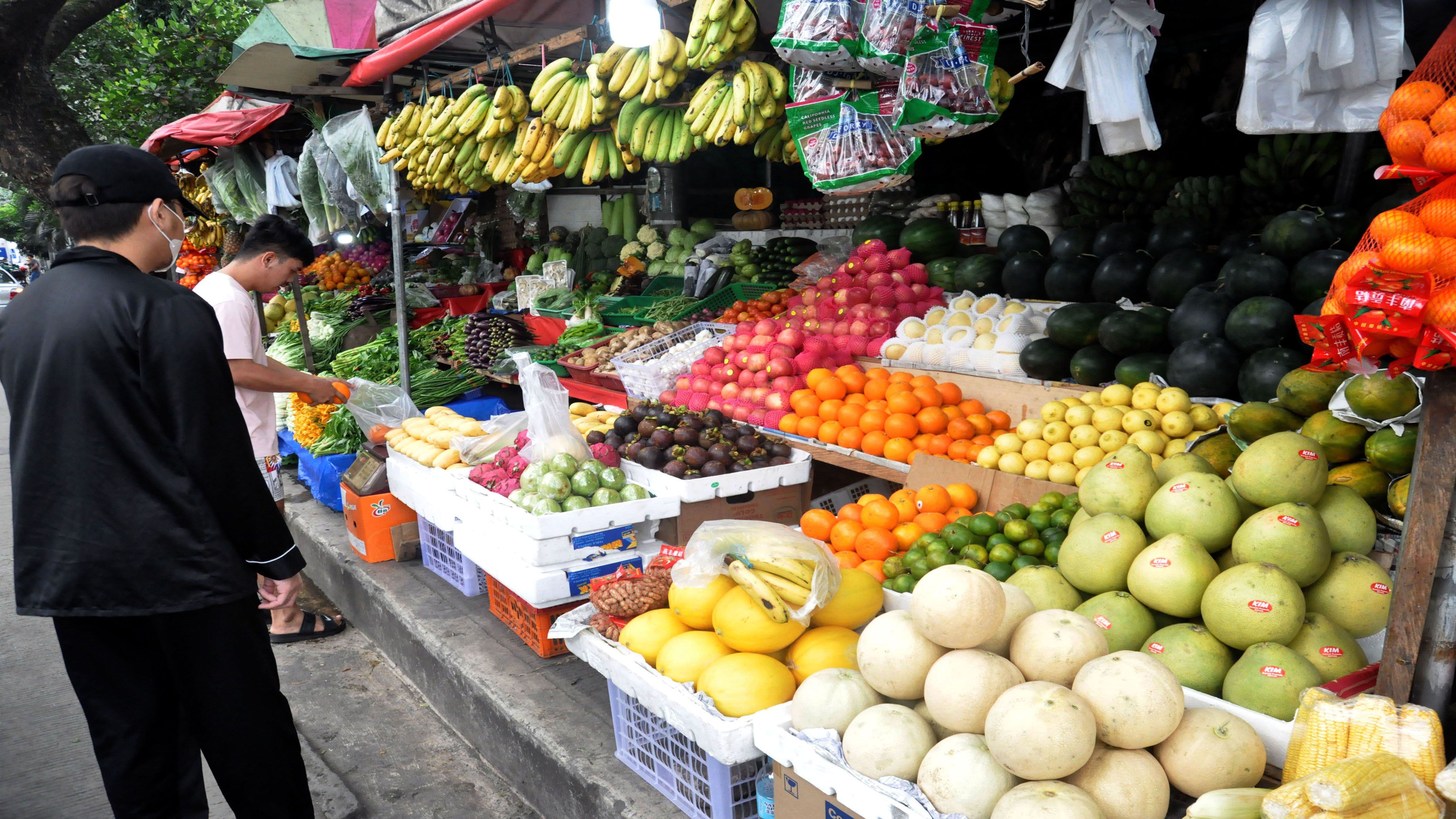 ROUND FRUITS FOR LUCK THIS NEW YEAR