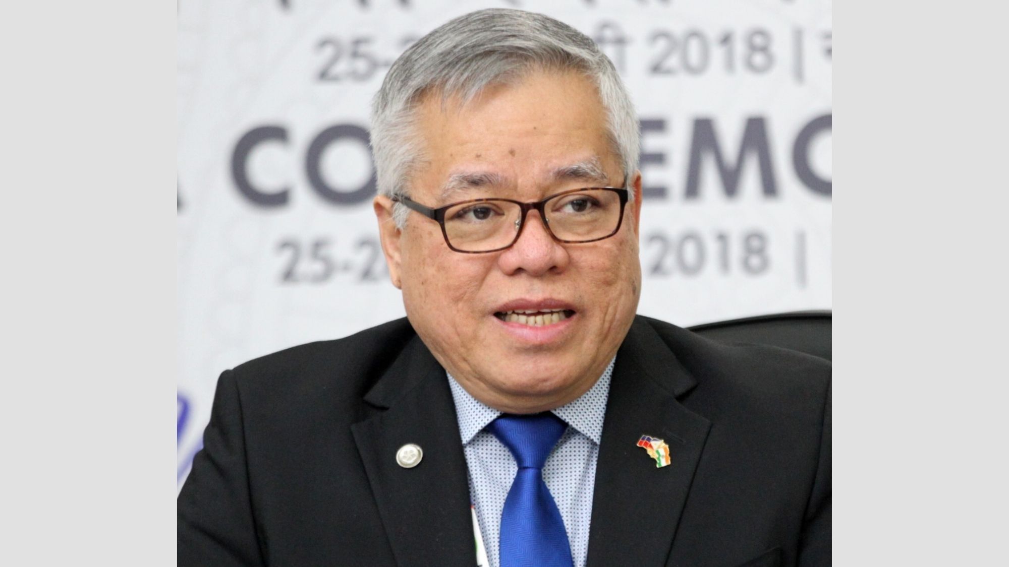 DTI chief is crazy photo from Inquirer.net