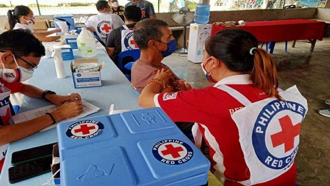 Red Cross vaccinates Laguna inmates photo Manila Bulletin