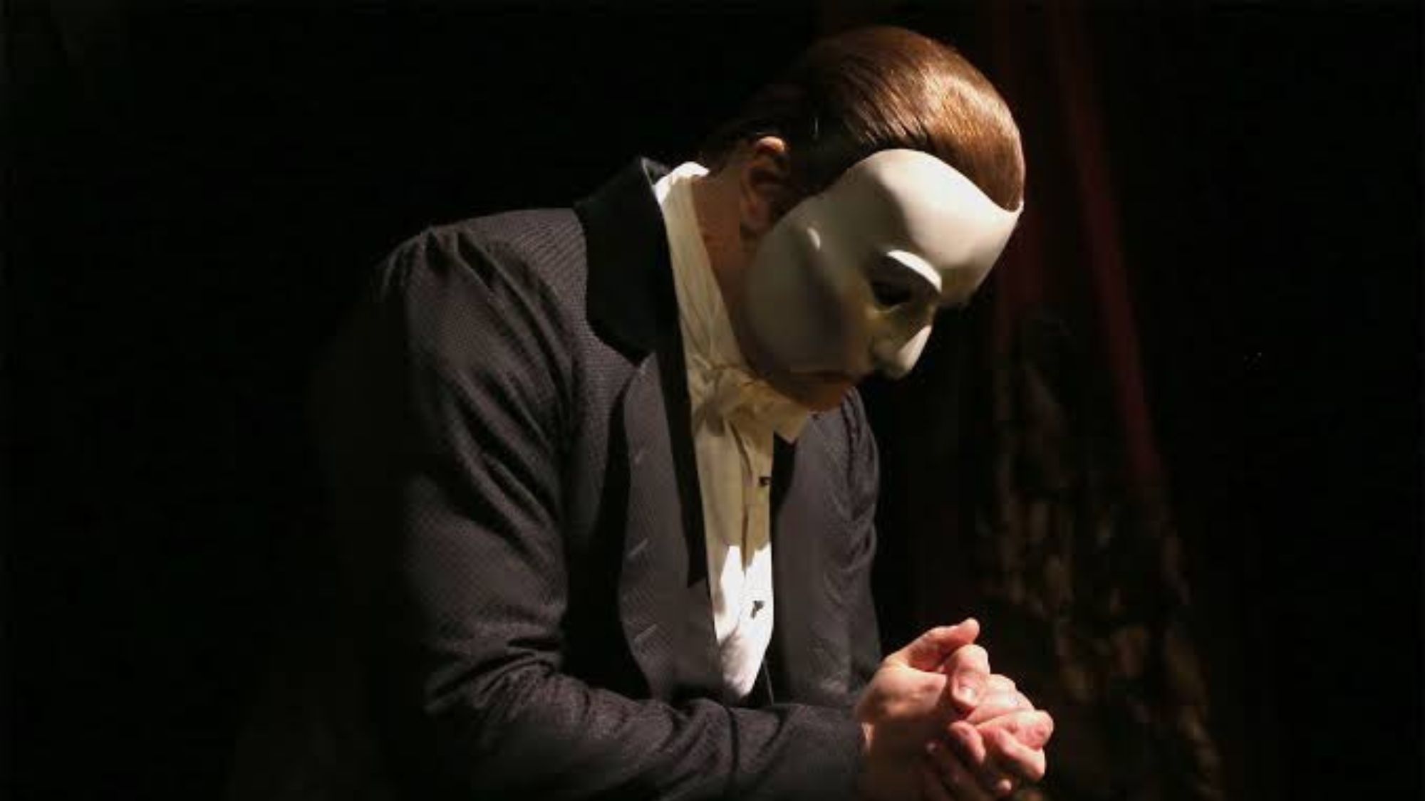 After 35 years, “The Phantom of the Opera” in Broadway makes its final curtain call