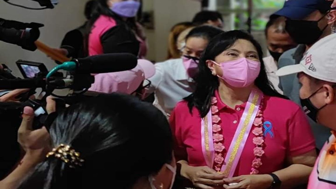 QUEZON Leni Robredo walks in like a rock star at the PNU hall in Lopez