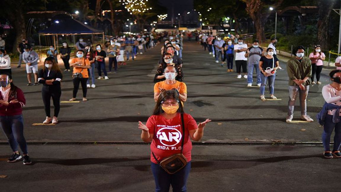 Calling on the faithful! Pinoys around the world observe traditional Simbang Gabi photo GulfNews