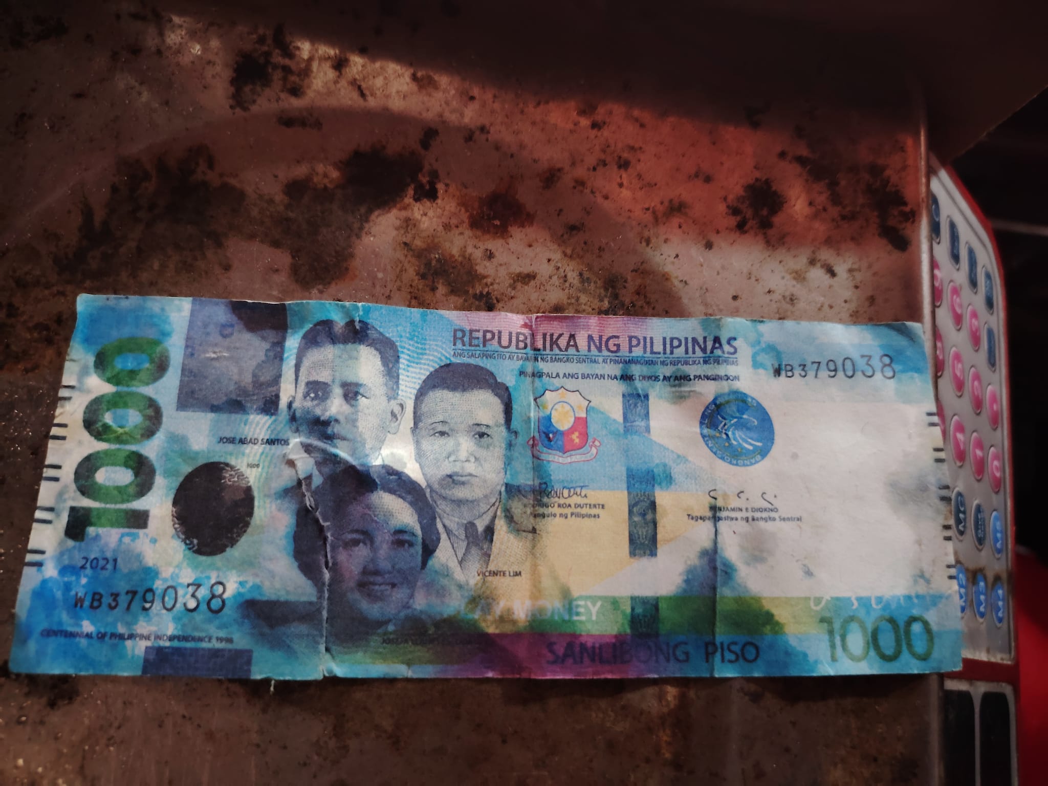 Counterfeit Currency Strikes Again This Holiday Season: Fruit Vendor in Calbayog City Falls Victim