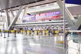 Choose 'accredited' transport vehicles, airport passengers advised