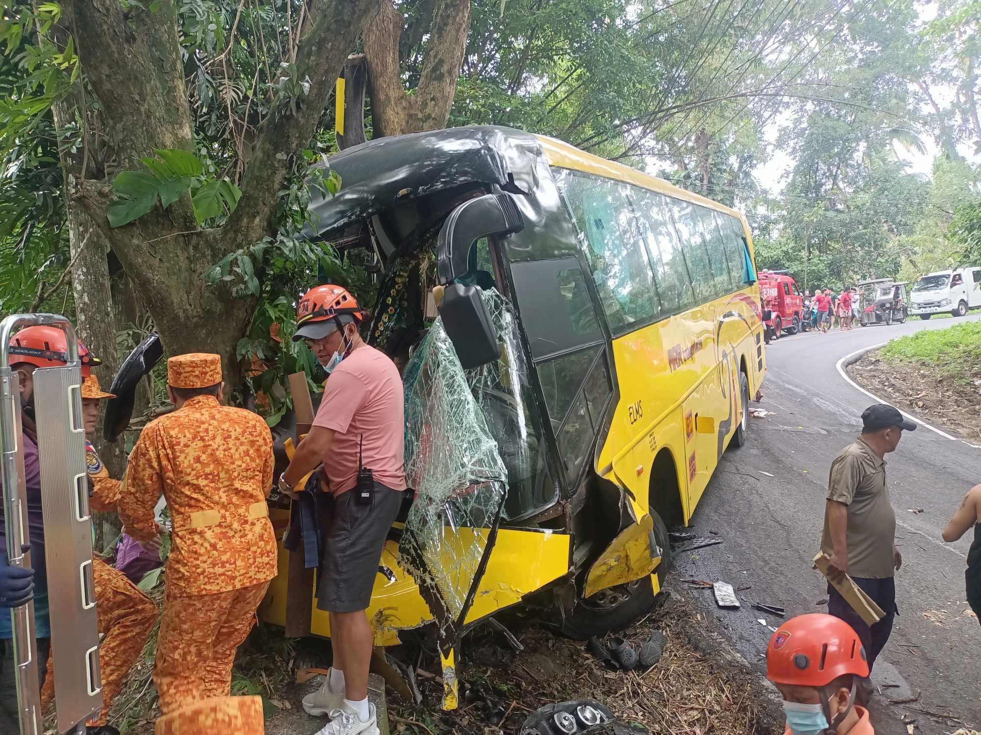 Bus at SUV, nagsalpukan sa Majayjay; 6 patay