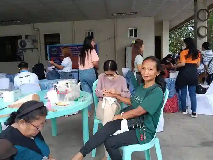 QMWD honors women with 'Pamper a Mom' project