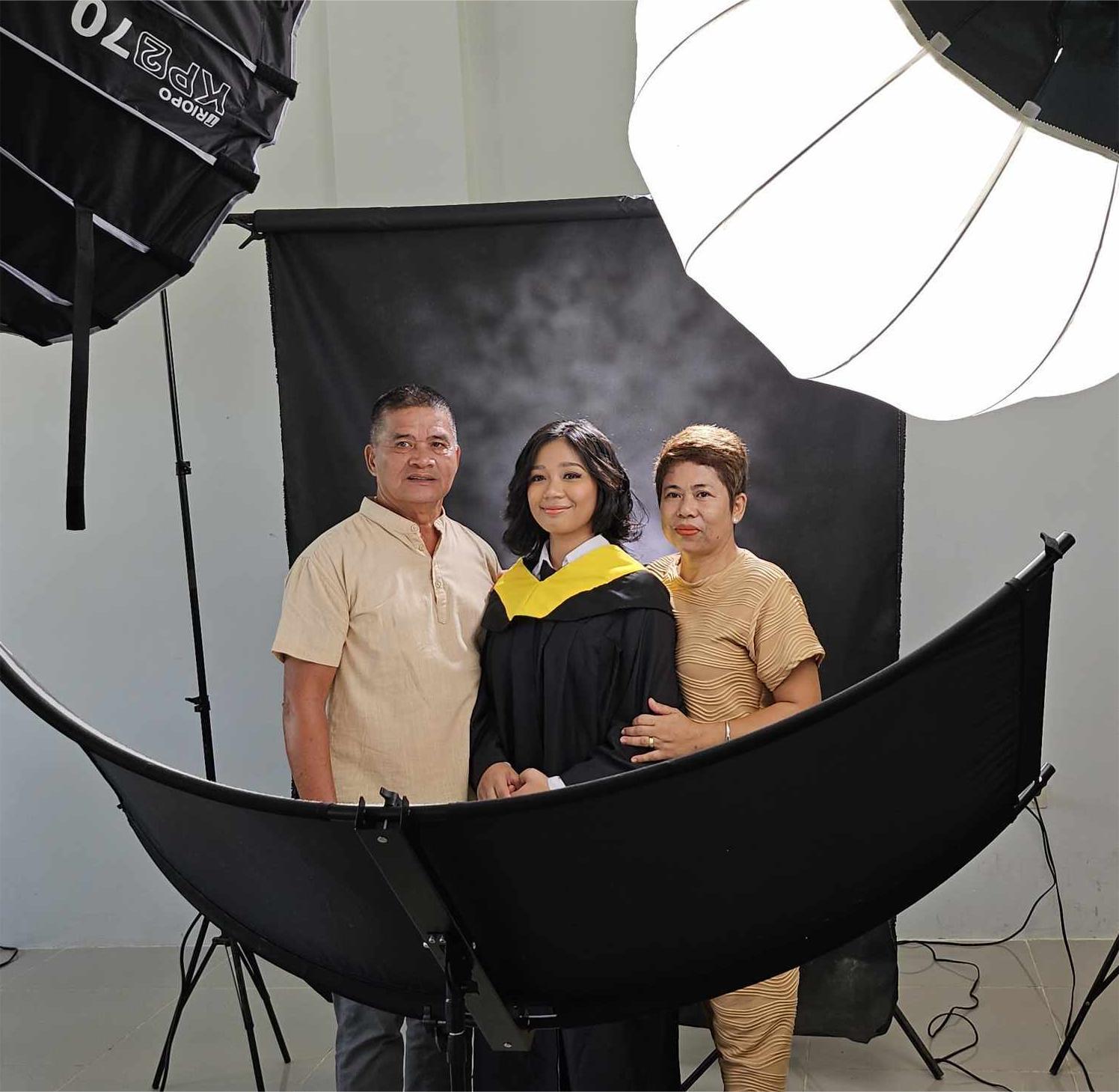 A Balangkayan, Eastern Samar Damsel Graduates Magna Cum Laude From ESSU