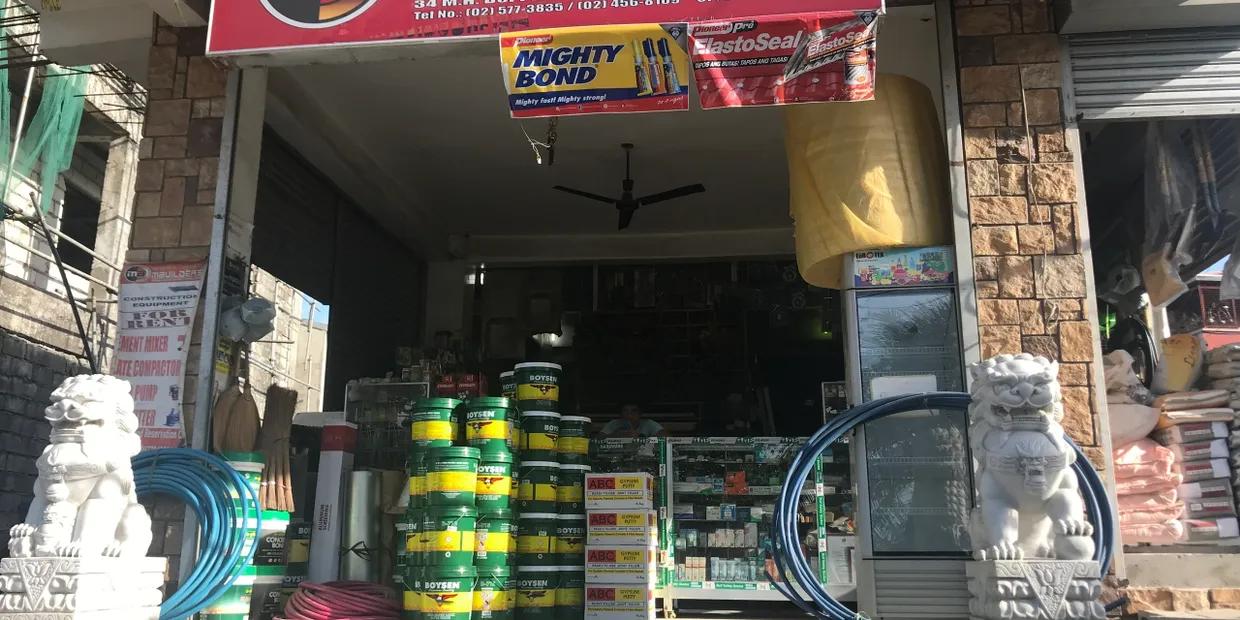 Hardware store, nilooban sa Calamba