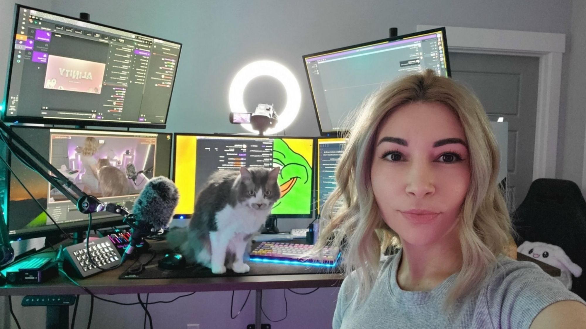 Twitch streamer calls cops after 'stalker' fans showed up at her house