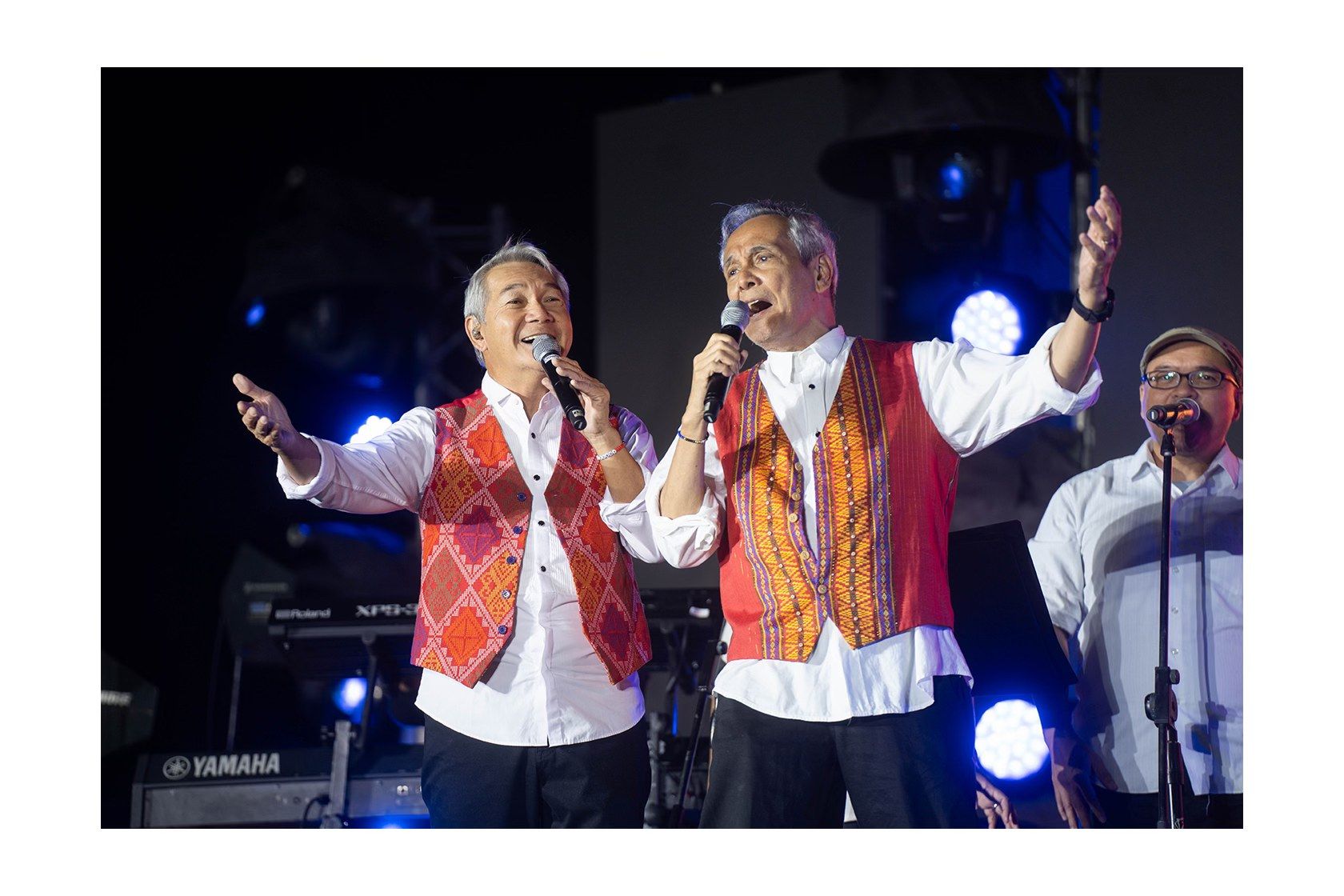 Richard and Lucy welcome APO Hiking Society in Ormoc City_